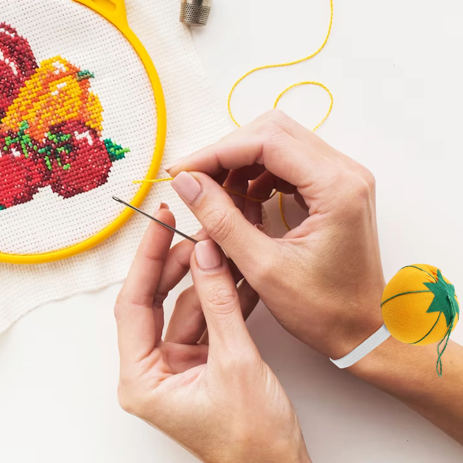 

2pcs Pumpkin Shaped Pin Cushion Wristband Yellow Sewing Needle Holder Embroidery Supplies Compact Storage Gift