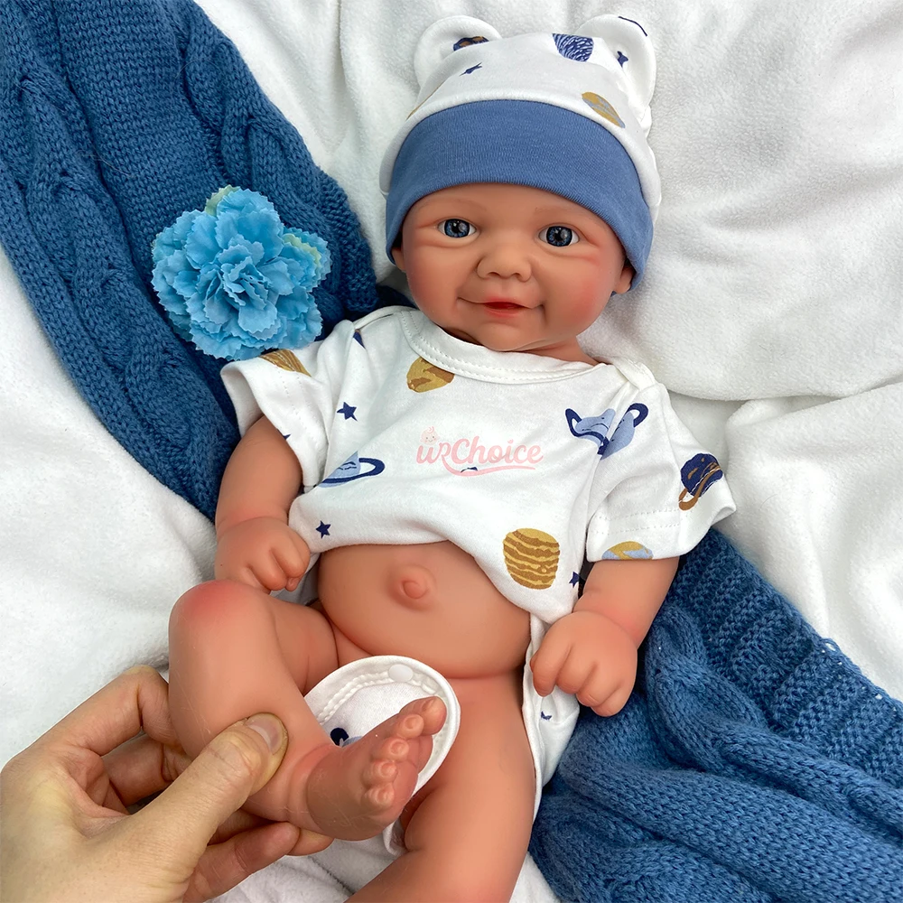 Realistyczna lalka reborn dla dziewczynki, 43 cm, silikonowa, ręcznie robiona, miękkie niebieskie oczy, urocza lalka odrodzona, idealna na prezent dla kolekcjonera.