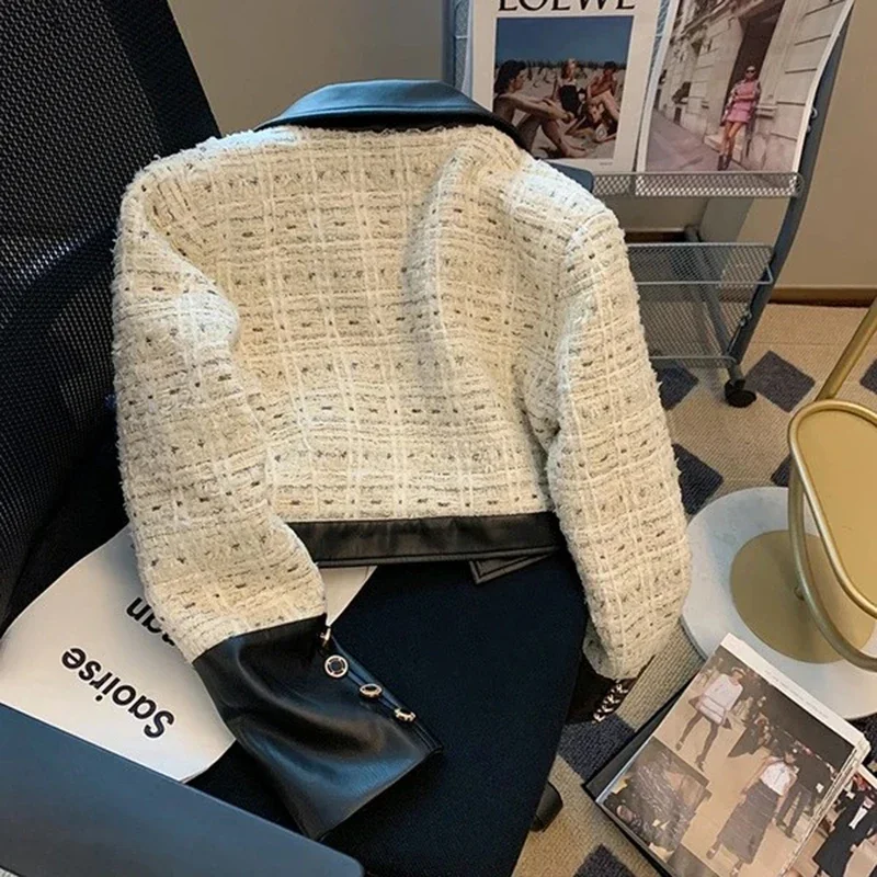 เสื้อแจ็คเก็ตทวีดวินเทจผู้หญิงหรูหรา PU หนังเย็บปะติดปะต่อกันเสื้อฤดูหนาวเกาหลีแขนยาวหนาออกแบบสั้นเสื้อแจ๊กเก็ต