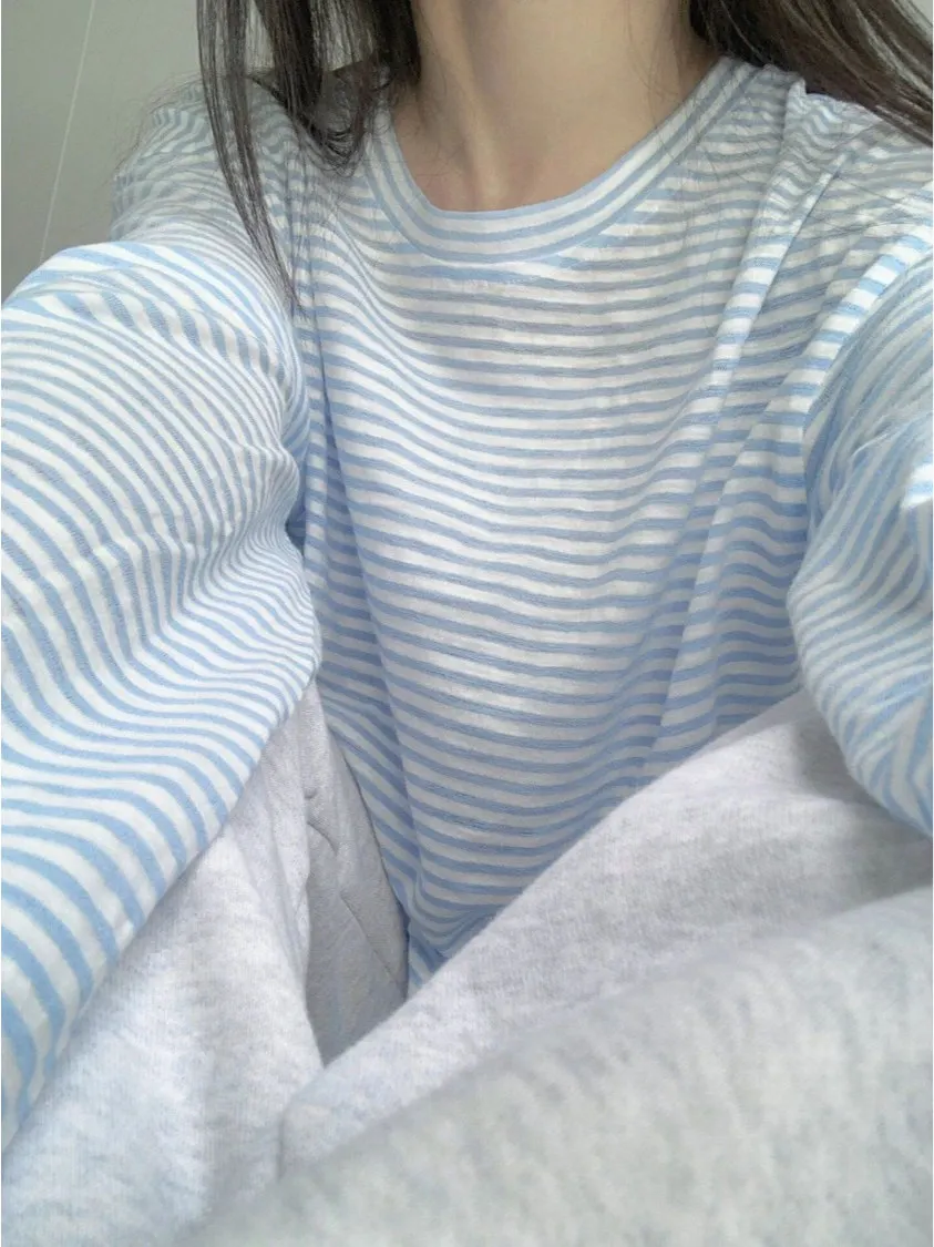 T-shirt da donna allentata dimagrante lunga a righe blu primavera 2025 Nuovo strato base Sle irt Top pigro Sle di piccole dimensioni