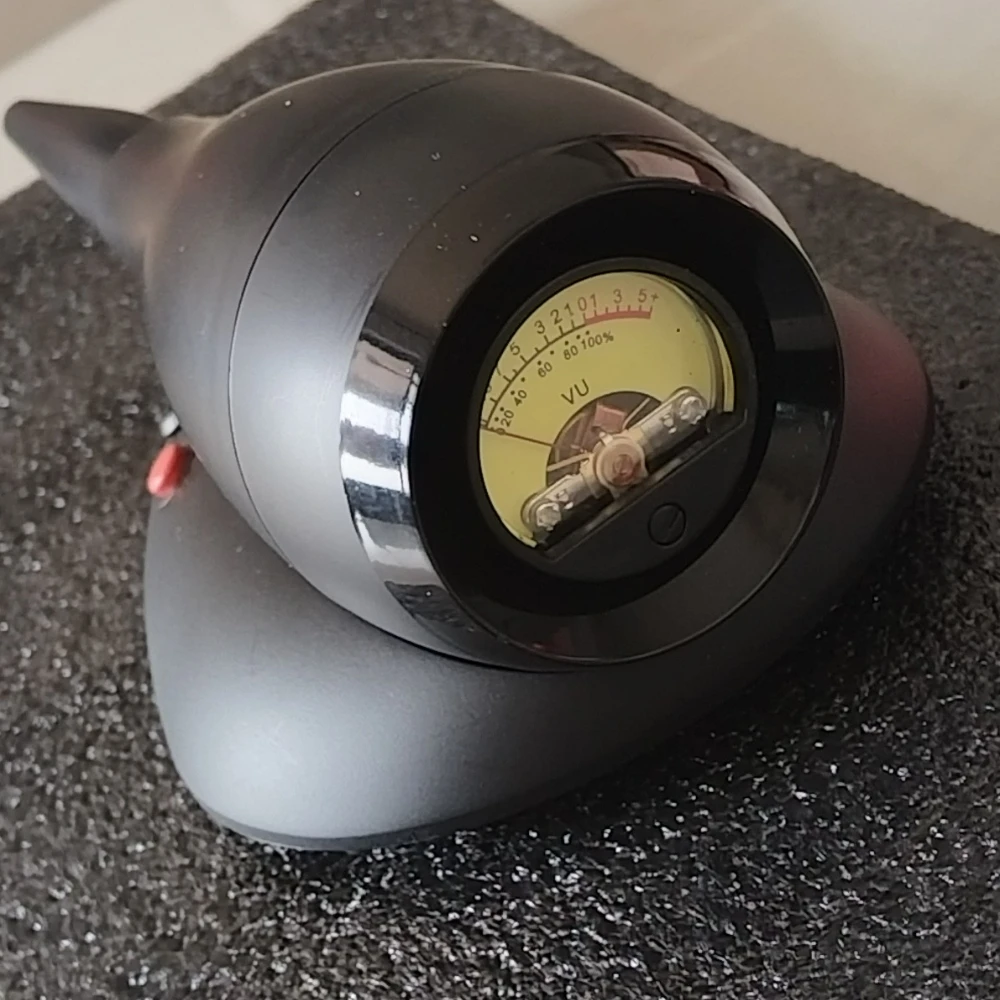 Creative Desktop Ornament, Sound Pickup VU Meter, Rhythm Light, Car Home Player, Atmosphere Decoration, Fun Gift