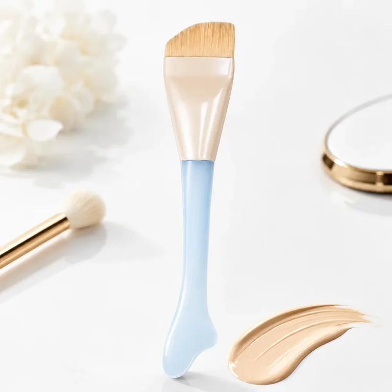Wholesale Fishtail Fan Brush Nylon Soft Synthetic Bristles Plastic Handle Liquid Face Concealer Makeup Brush