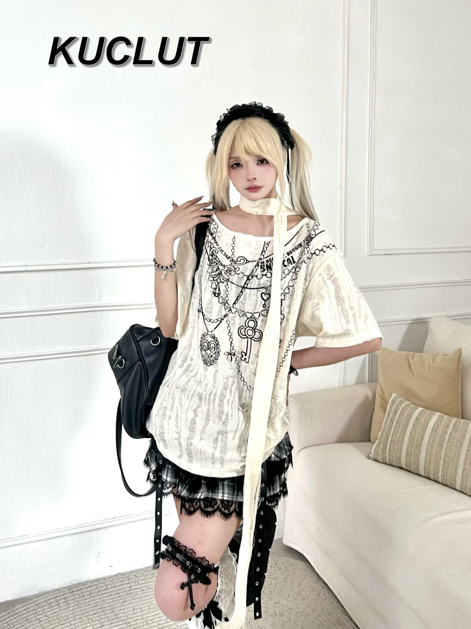 T-shirt con spalle scoperte con stampa sottocultura primavera autunno T-shirt casual con protezione solare Top larghi a maniche lunghe per donna in stile giapponese