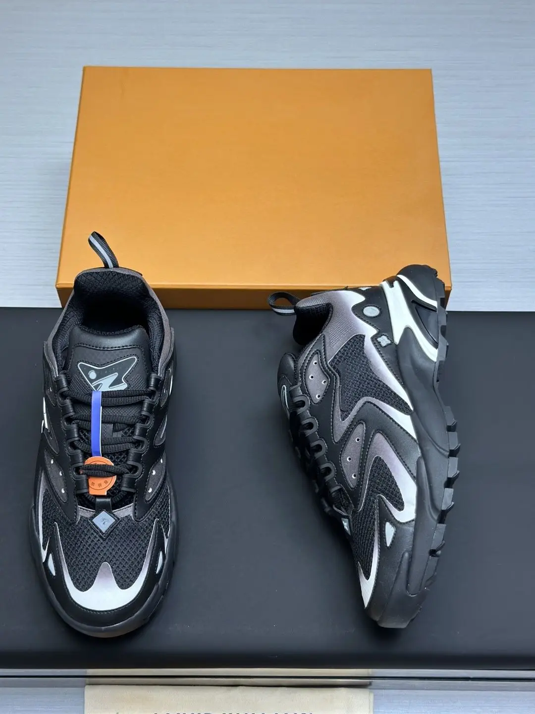 Thin Light Upper Unisex Casual Skate Shoes Breathable Board Sneakers Soft Elastic Outsole Anti‑Slip Lace‑Up Couple Footwear For Men Women Spring Summer Daily Walking Street Travel