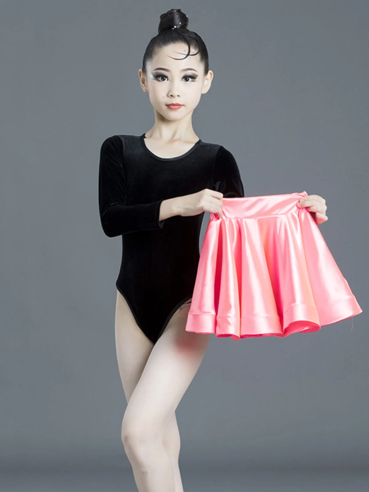 Vêtements de danse latine pour filles, manches longues, entraînement de classement professionnel, compétition pour enfants, grande balançoire, automne et hiver