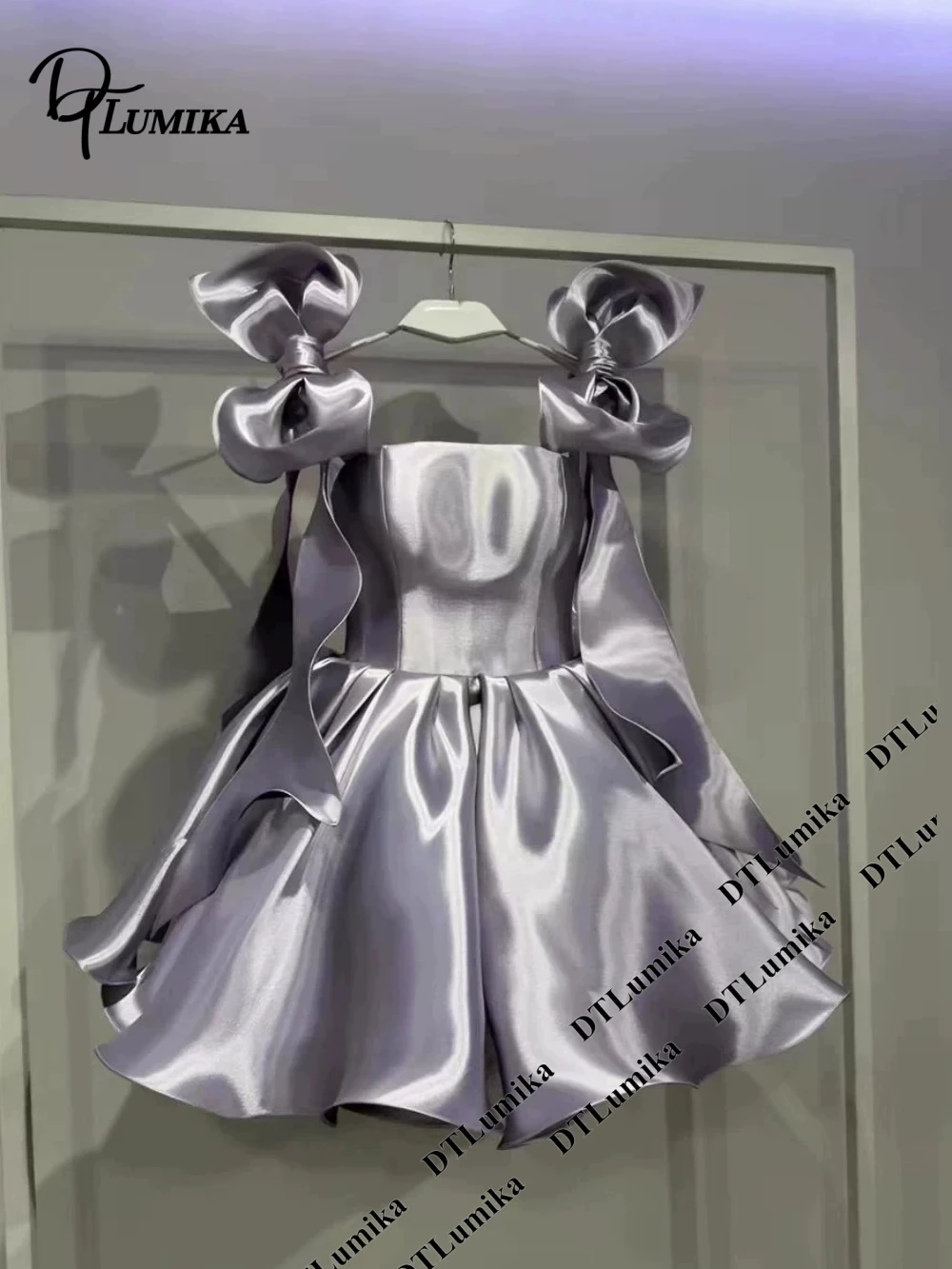 robe-de-soiree-mini-en-satin-dtlumika-avec-nœud-robes-de-cocktail-brillantes-et-elegantes-robes-courtes-populaires-pour-evenements-tendance-2026