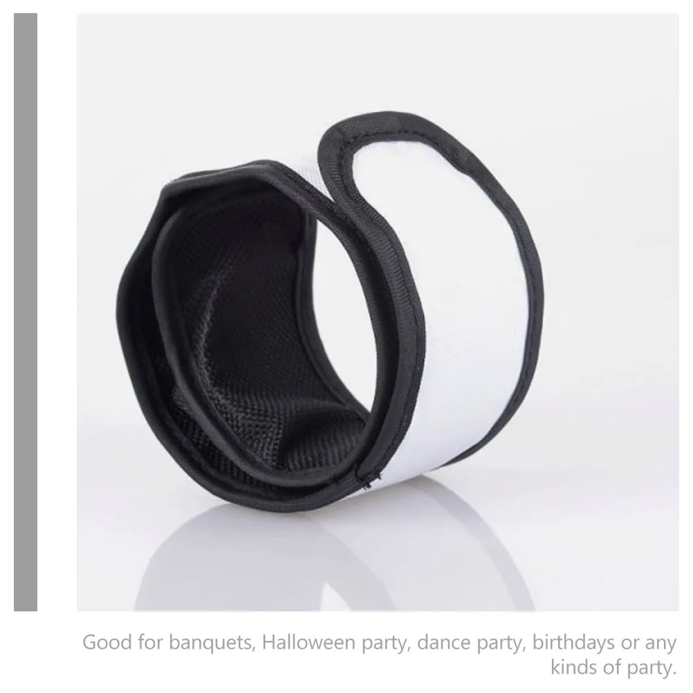 6-delige lichtgevende klaparmband Slijtvaste kinderspeelgoedpolsbandjes Opmerkelbare draagbare kinderen Glow-armbanden TPU