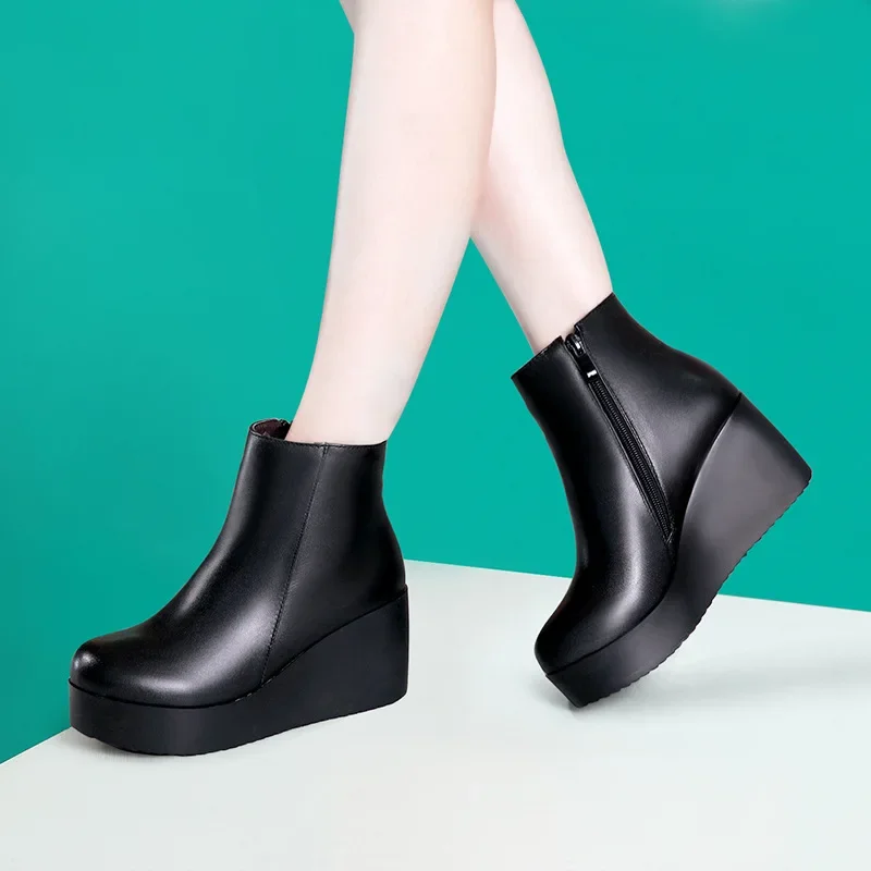 

7cm Big Size Fashion Casual Platform Wedges Boots Med Heels Shoes with Fur Winter 2025 Women's Thick Bottom Leather Ankle Boots