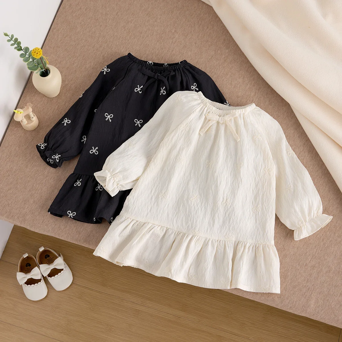

Baby Spring baby simple long sleeve embroidered skirt girl's bow dress