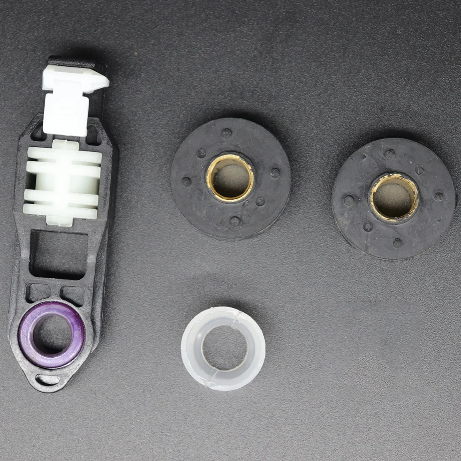 Car Manual Gear Shift Selector Lever Linkage Cable End Rod Connector Shifter Bushing For Toyota Yaris XP90 XP130 XP150 2006-2016
