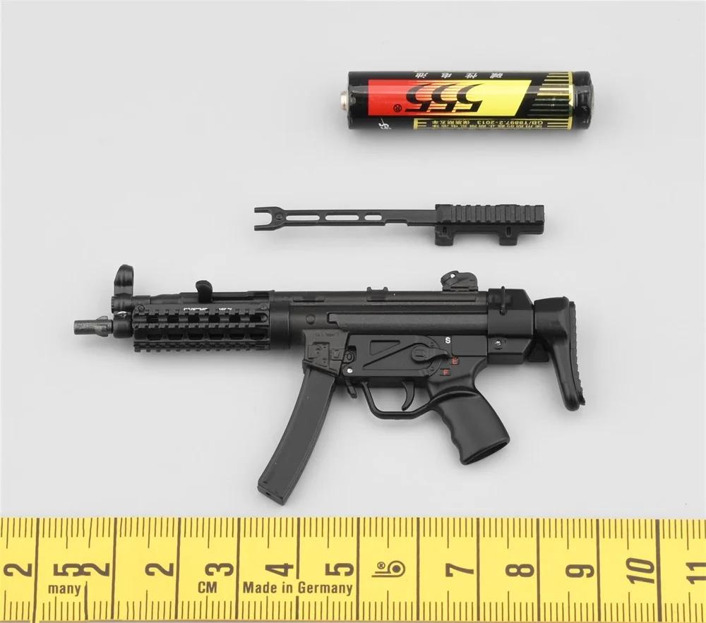 

1/6 Азиатская кукла-солдат HK SDU, основное оружие MP5A3, зажимы из ПВХ, материал с ремнем, не настоящая для 12-дюймовой фигурки куклы, простой и простой ES 26070A