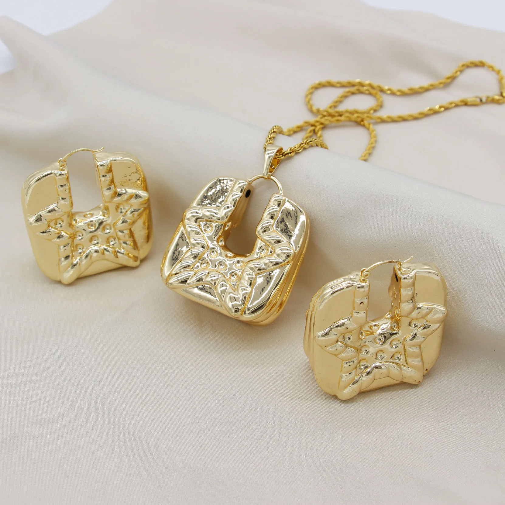 

Adixyn Trendy Light Gold Color Square Earrings Pendant For Women Jewelry Set Afican/India Gifts N06293