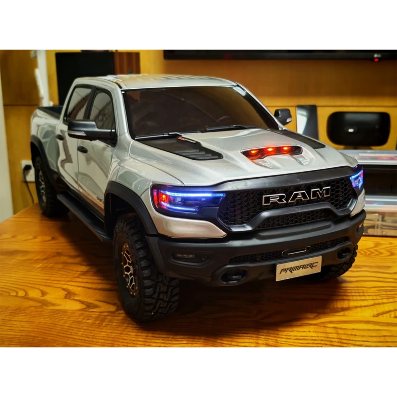 サンダードッジ ティラノサウルス ラム 1/8スケール ラジコン 電動 4WD ピックアップ オフロード クライミングカー シミュレーション 1500 おもちゃの車