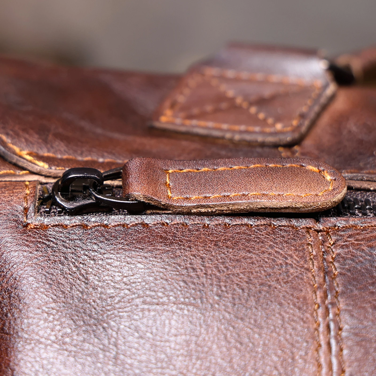 Vintage Herren-Umhängetasche aus hochwertigem Leder, lässige Messenger-Tasche, große horizontale quadratische Schultertasche – Detail 18