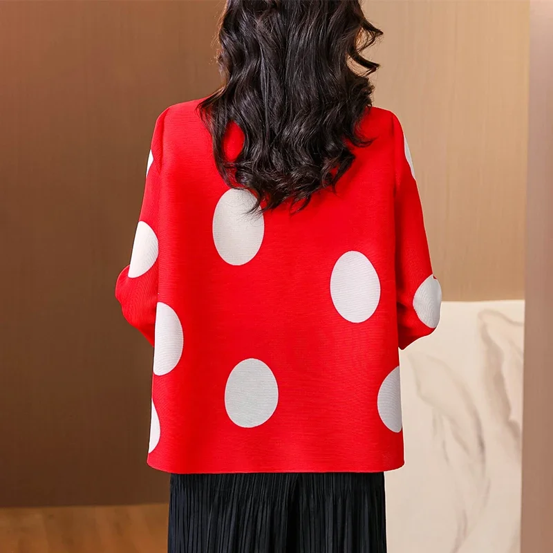 2024 New Spring Autumn Women Stand Collar Three Quarter Sleeve Loose Blouse High Quality Retro Big Dots Print Pleated Shirt