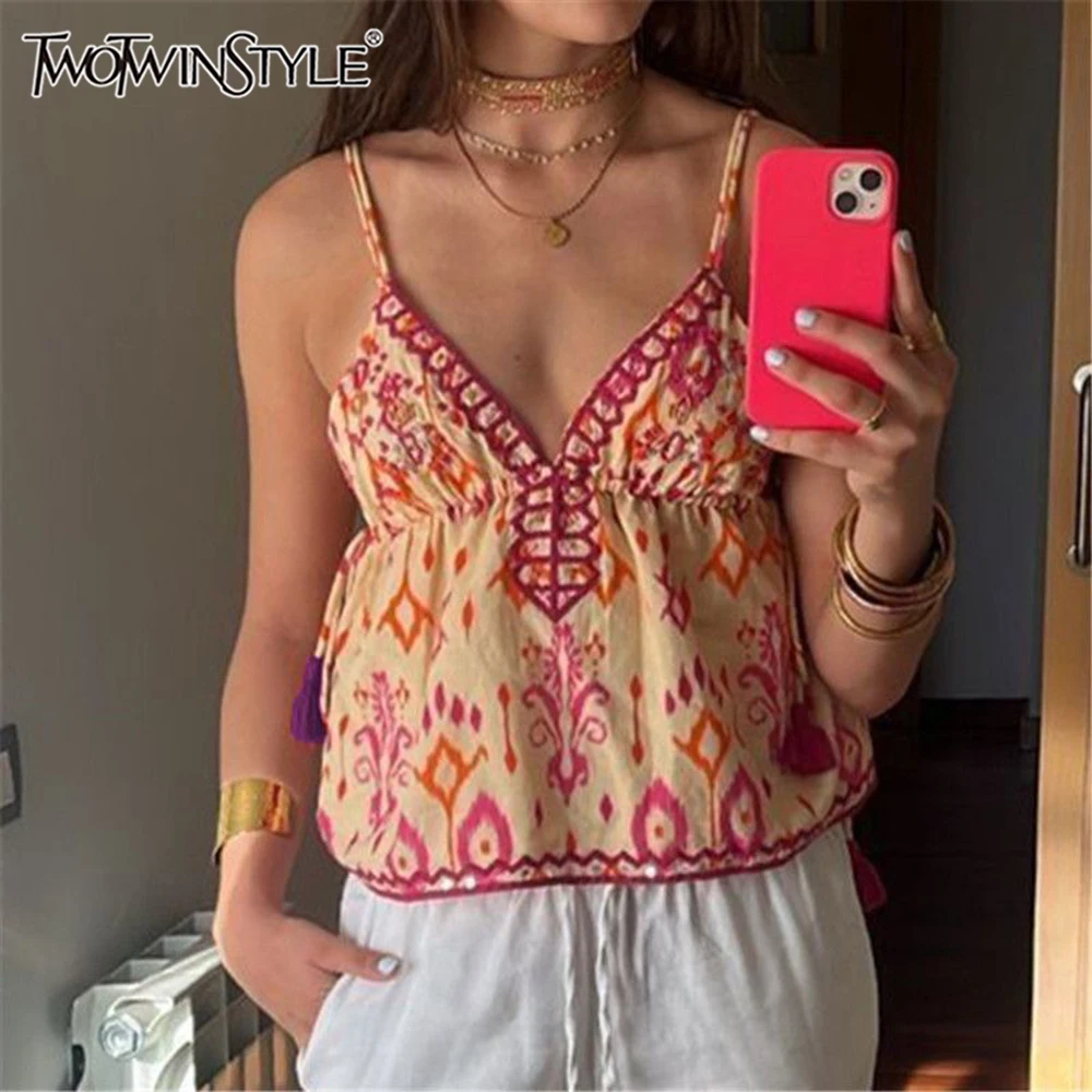 

TWOTWINSTYLE Colorblock Printing Spliced Sequins Vest for Women V Neck Sleeveless Slimming Patchwork Folds Hem Tops Female New