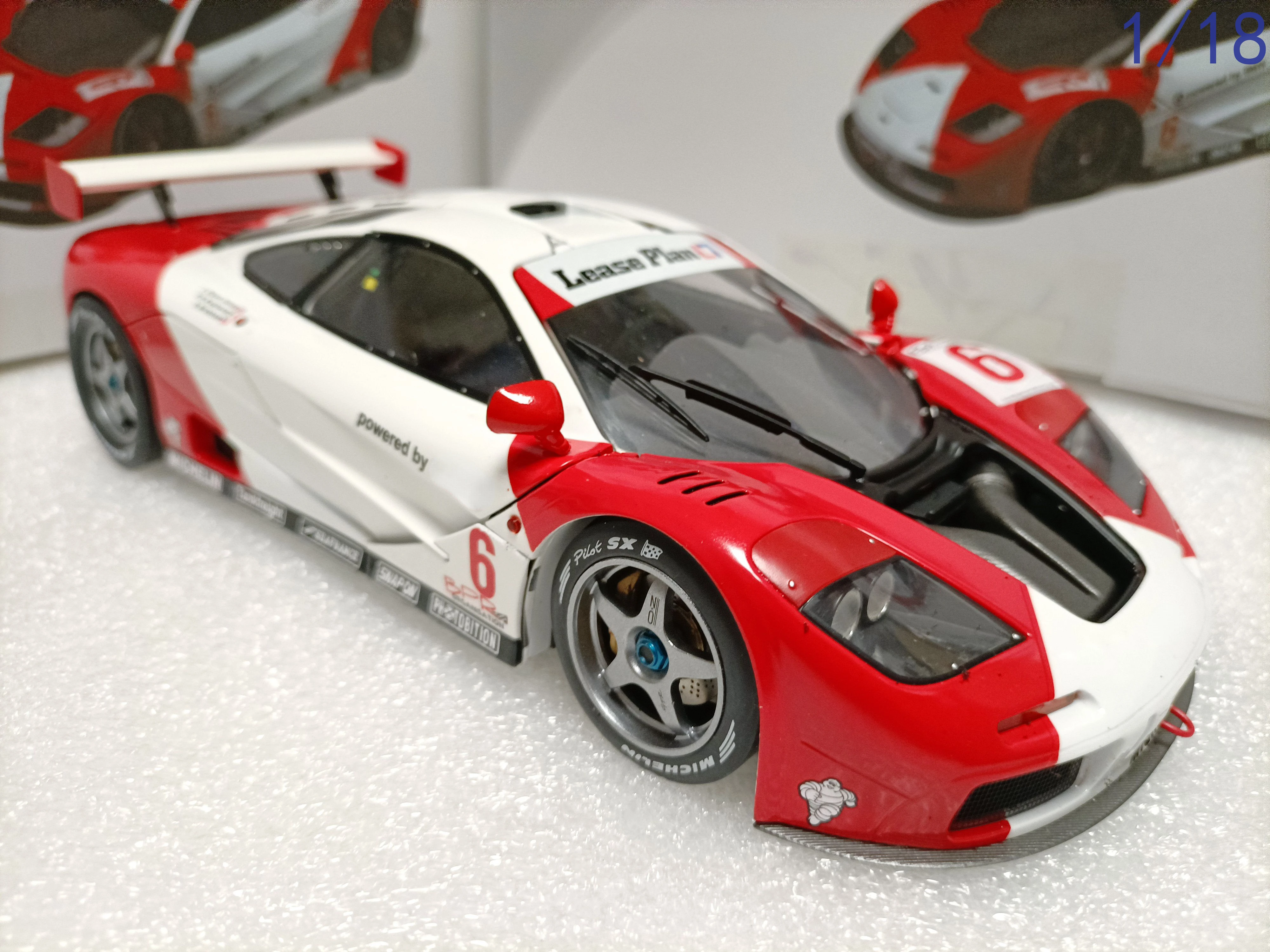 TSM 1/18 MCRL Racing Car Model F1 GTR Zhuhai BPR 1996 Marlboro Color Collection Memorial Gift Ornament Home