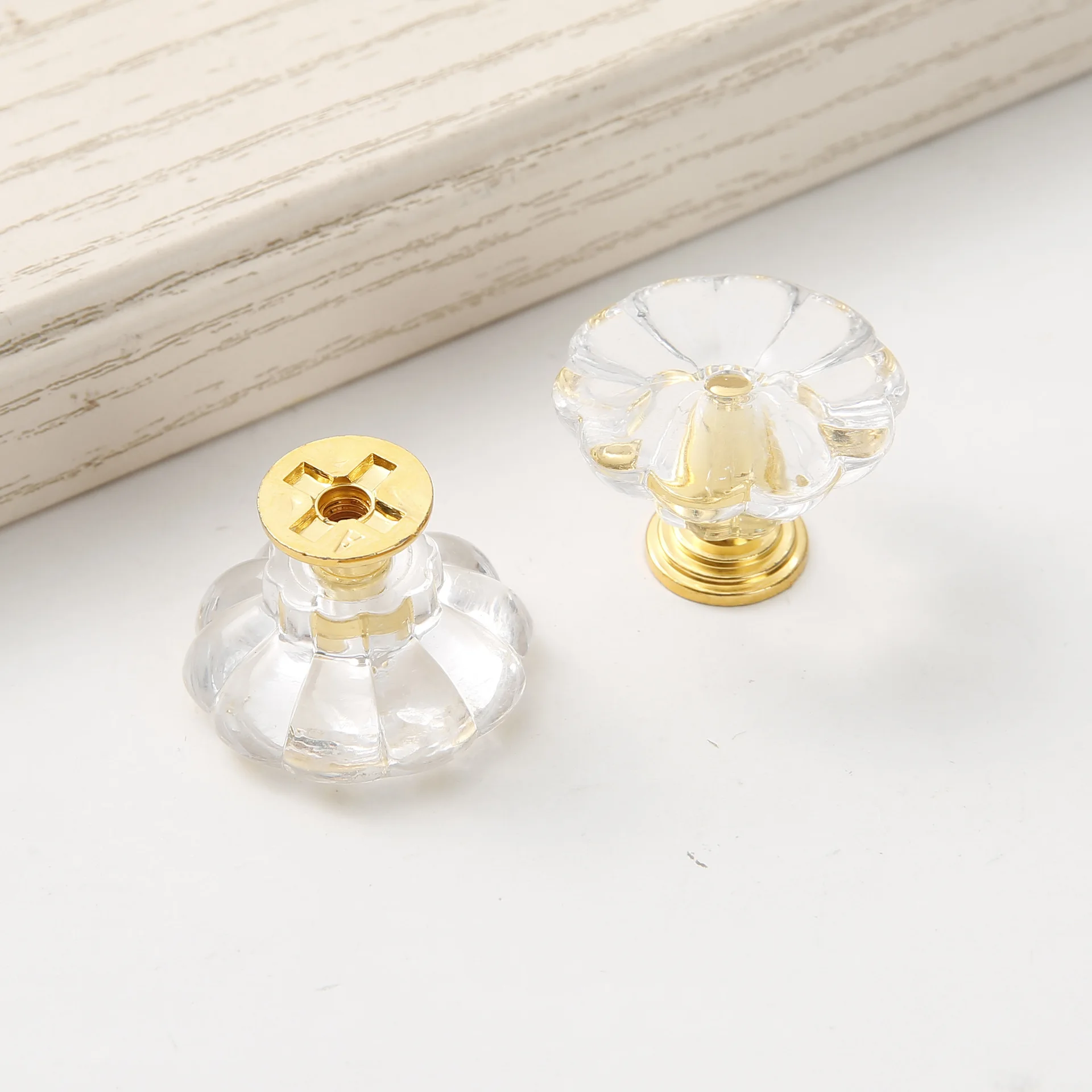 

20 шт. акриловых прозрачных ручек в форме цветка для мебели и шкафов, с одним отверстием