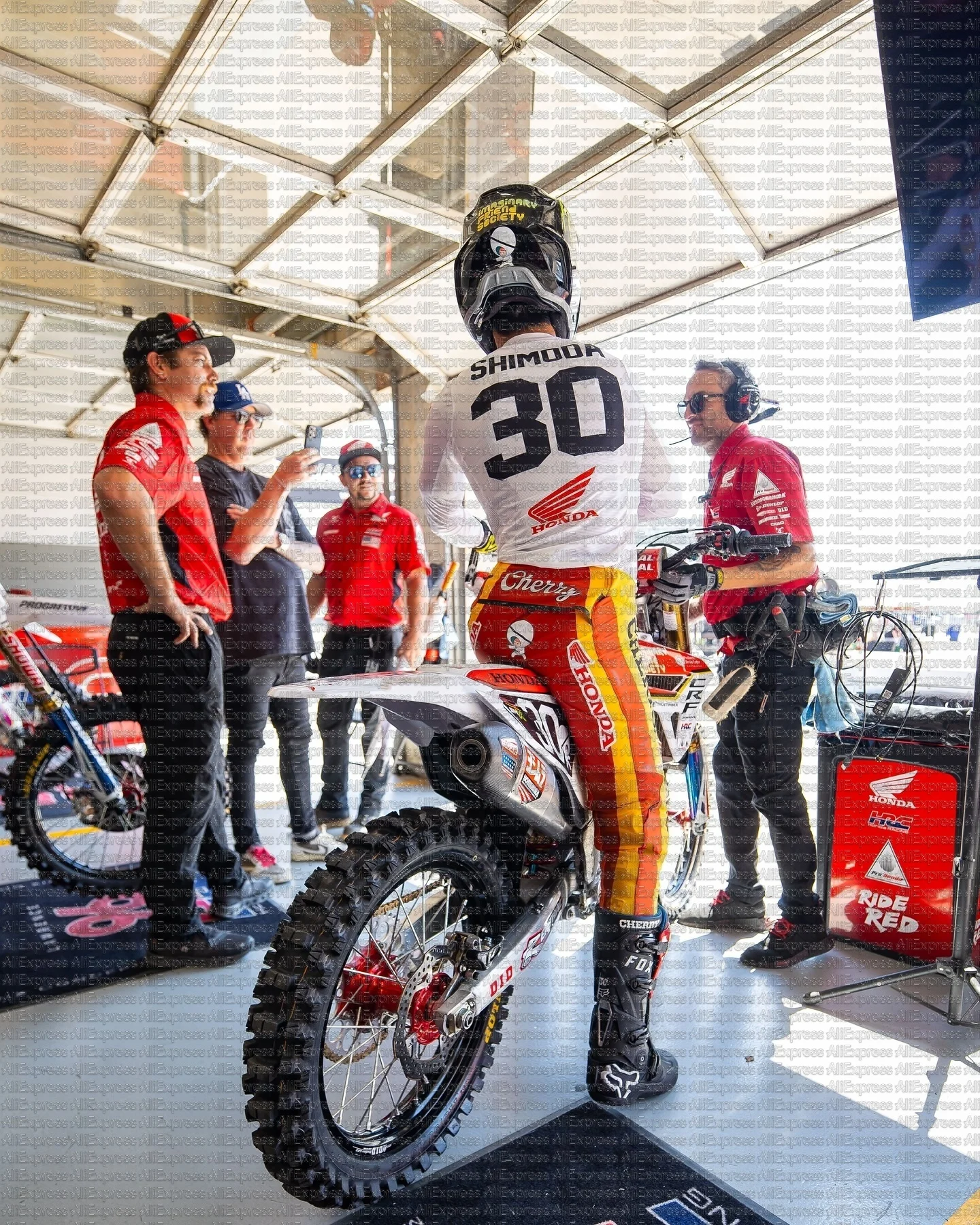 

Летняя мотоциклетная майка Honda 2025 Shimoda # 30 дышащих рубашек для верховой езды с длинными рукавами. Удобный топ для гонок по бездорожью.