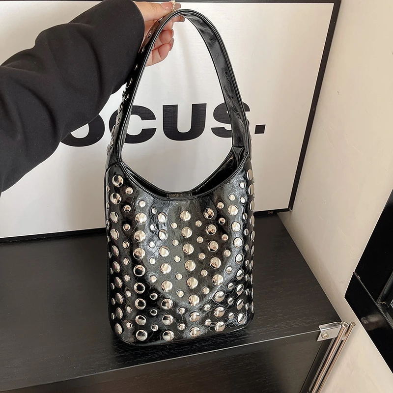 Commuter Shopper Bag With Large Capacity Business Leisure Style And Trendy Simple Solid Color Option