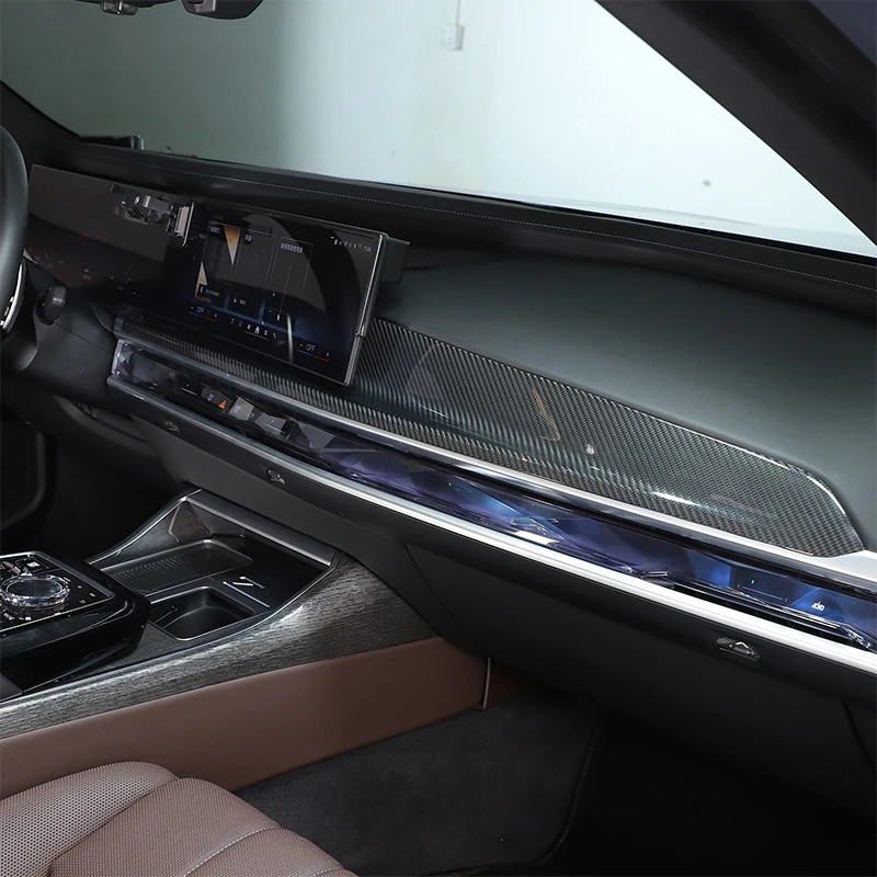 ألياف الكربون الحقيقية لسيارات BMW 7 Series G70 2023 + لوحة لوحة قيادة السيارة منفذ الهواء إطار زجاجي رفع زر الإطار ملصق الملحقات