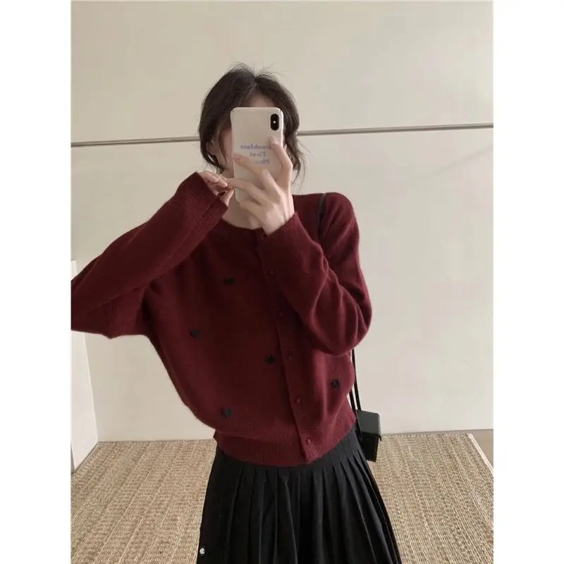 

Новый осенне-зимний жаккардовый вязаный кардиган в корейском стиле с круглым вырезом и длинными рукавами, повседневный нишевый топ в западном стиле