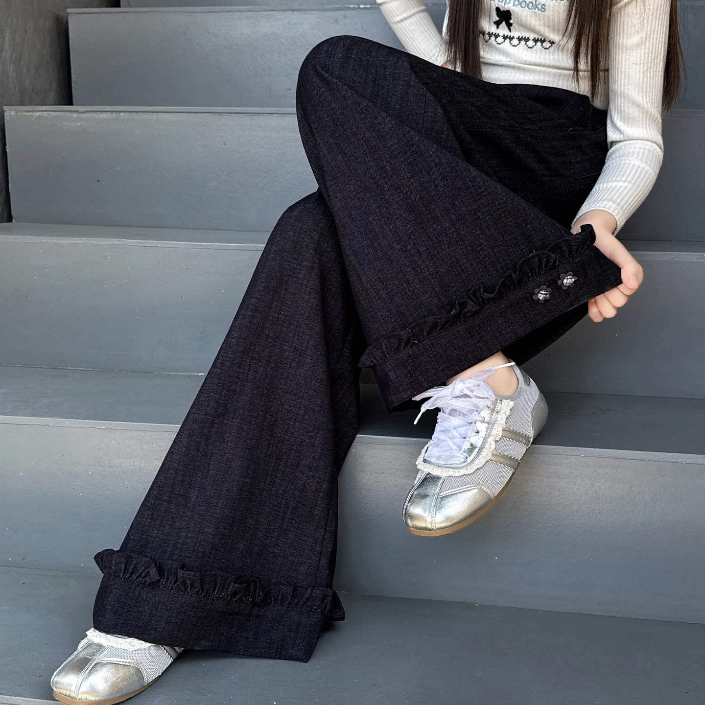 Girls' Spring and Summer Ice Silk Pants 2026 New Fashionable Girls' Korean Black Fungal Edge Micro Pull Pants