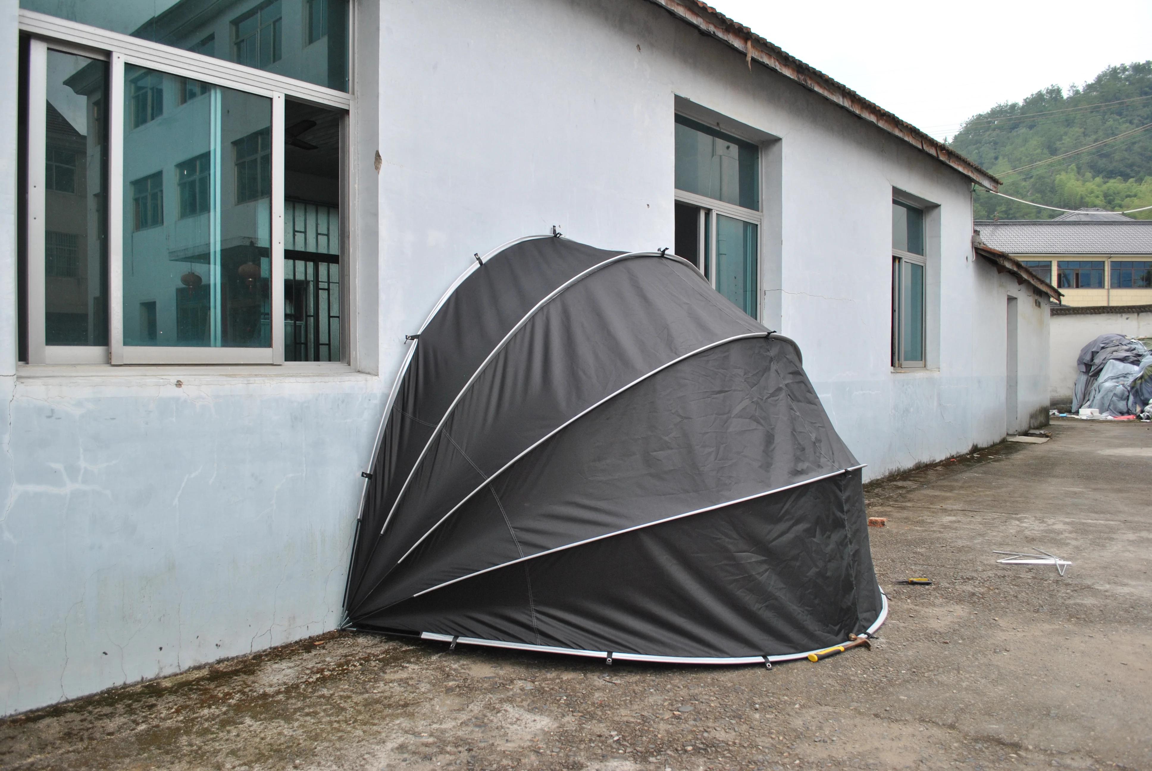 

Rainproof and dustproof portable outdoor bicycles and motorcycle tent,multifunctional storage room and miscellaneous room