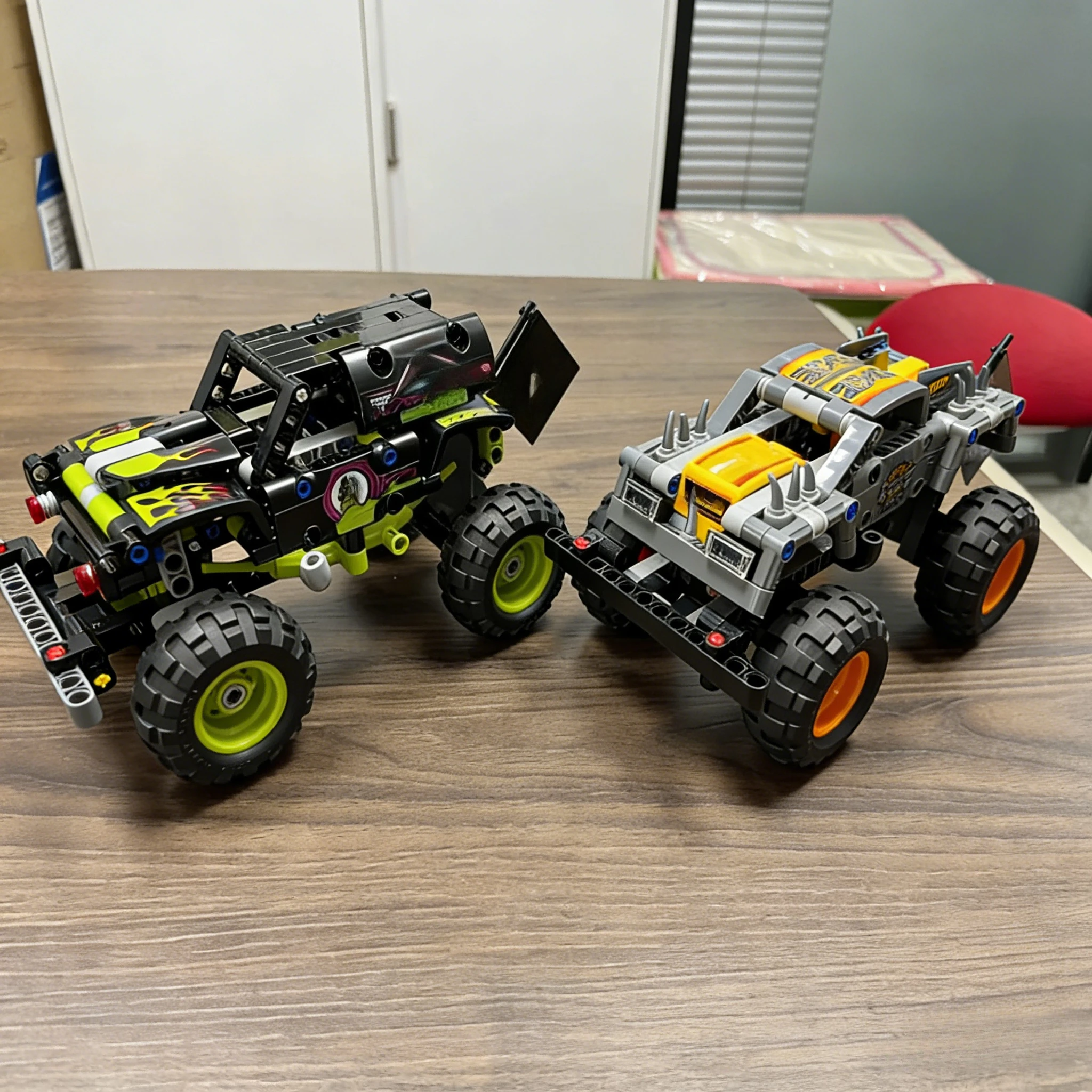 Cool Giant Wheel Off-road Vehicle Series 42149 Building Blocks Sets Suitable for Birthday Gifts Compatible with Legoed Particles