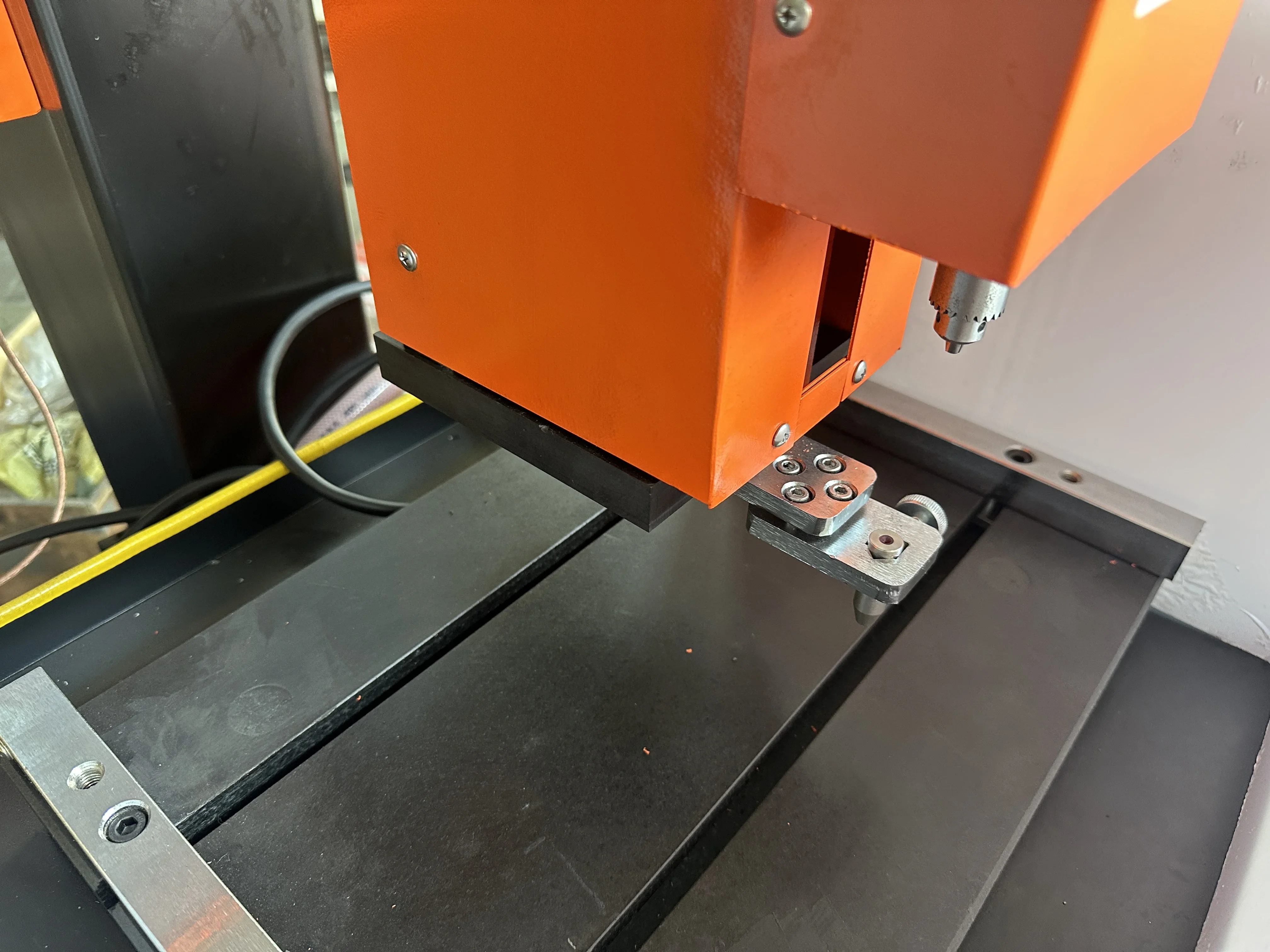 DD703.50 2 Years Warranty EDM Small Hole Drilling Machine Wire