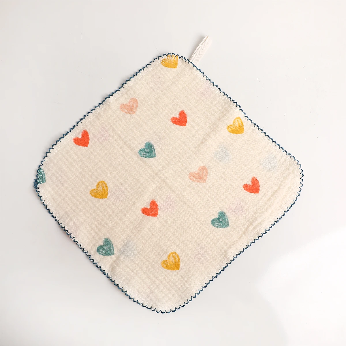 منشفة مربعة ناعمة للأطفال مقاس 25*25 مع حواف من الدانتيل بتصميم كرتوني لغسل الوجه، قماش لطيف على الجلد، منشفة للأطفال الصغار