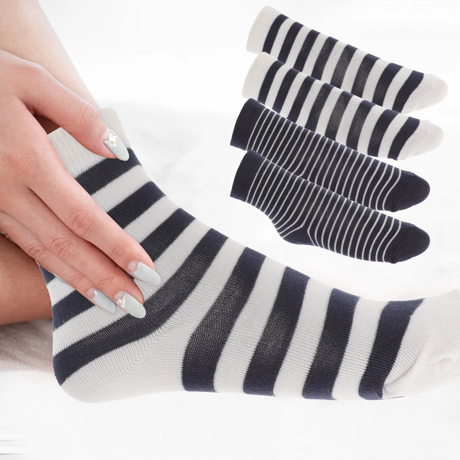 4 أزواج من جوارب العجل للجري مخططة مرنة للجنسين جوارب رياضية مريحة تسمح بمرور الهواء جوارب طويلة للركبة مستلزمات رياضية خارجية #6