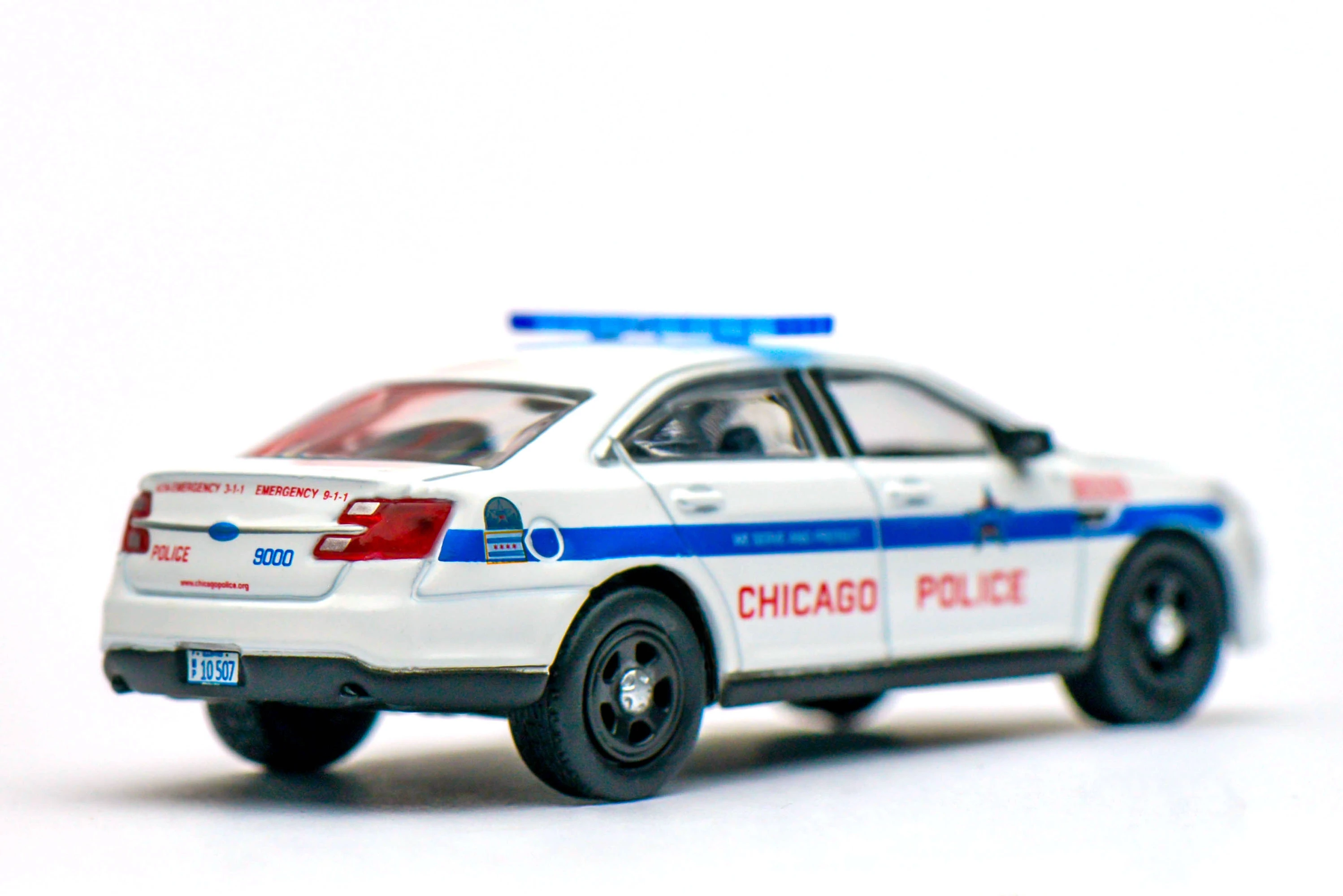 596 Model 1:64 Ford Taurus Chicago police car Collection die cast alloy car model decoration gift