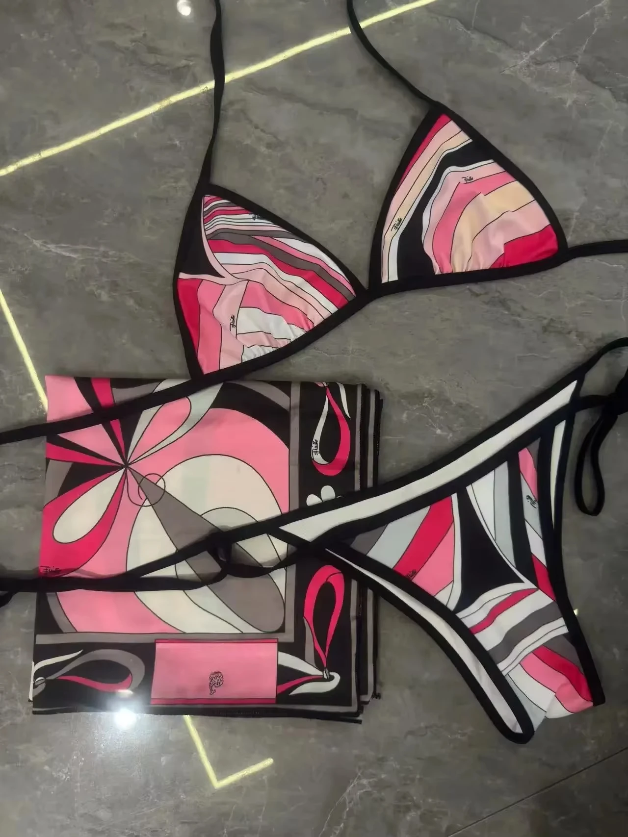 2025 بيكيني ملون للنساء وشاح ملابس سباحة ردائه ملابس السباحة عقال بحر مخطط ثوب السباحة