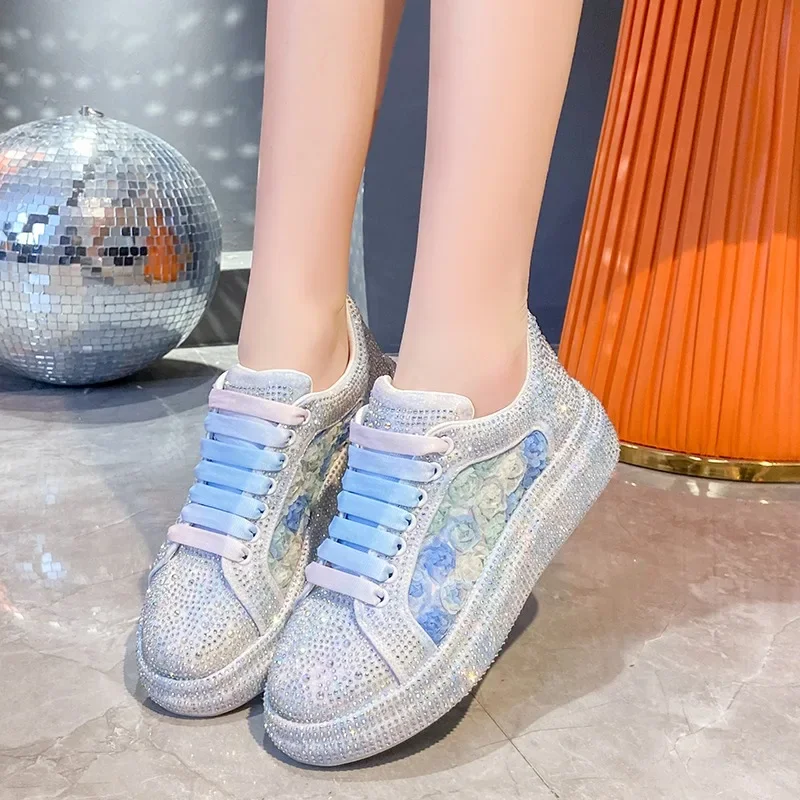 2024 Zomer Lente Damesschoenen Nieuwe Stijl Mode Roze Plateauschoenen Ins Platforms Sneakers Tij Shine Bling Strass Schoenen