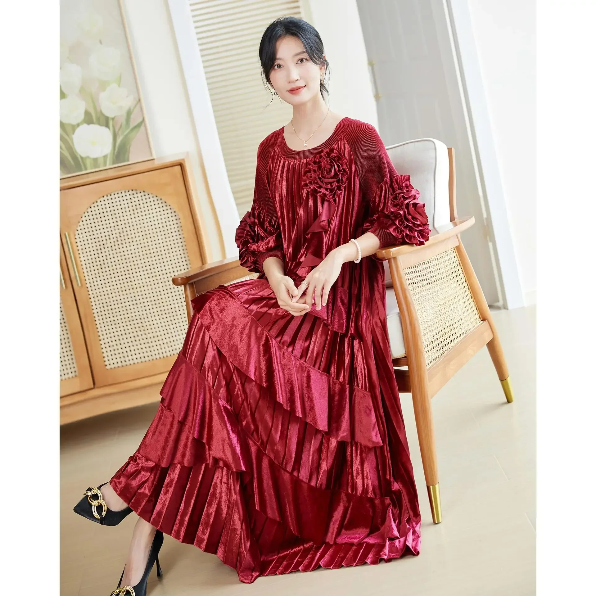 Miyake Pleated Noble Broad Lady Luxury Velvet Dress Mother Autumn Winter New Red Long Skirt High-end Large Size Wedding Dresses