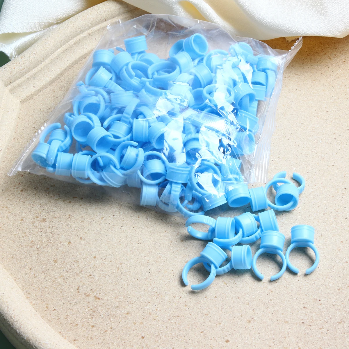 

100Pcs Disposable Permanent Makeup Silicone Glue Cups Soft Nail Art Tattoo Ink Rings Holder For Microblading Eyebrow Lip Pigment