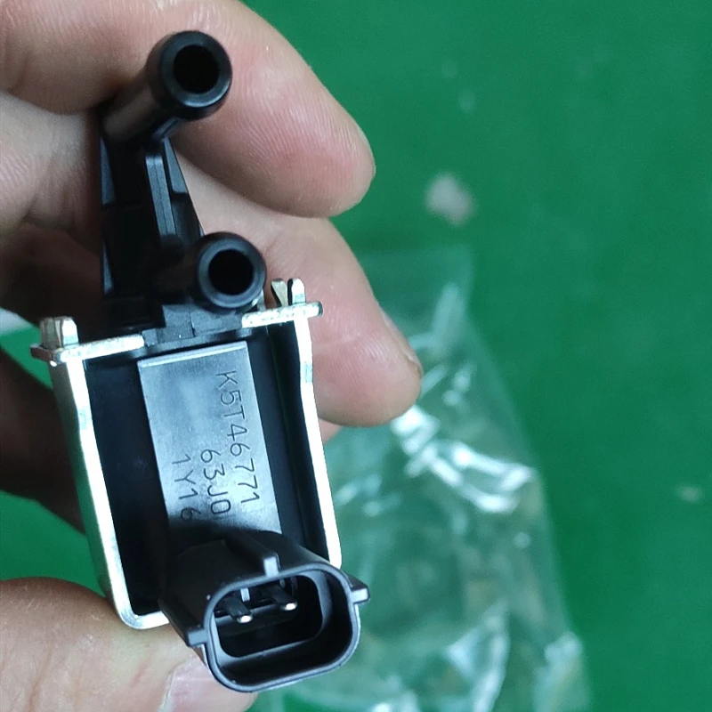 New Original Quality Parts Auto Valve assy,duty for purge 18114