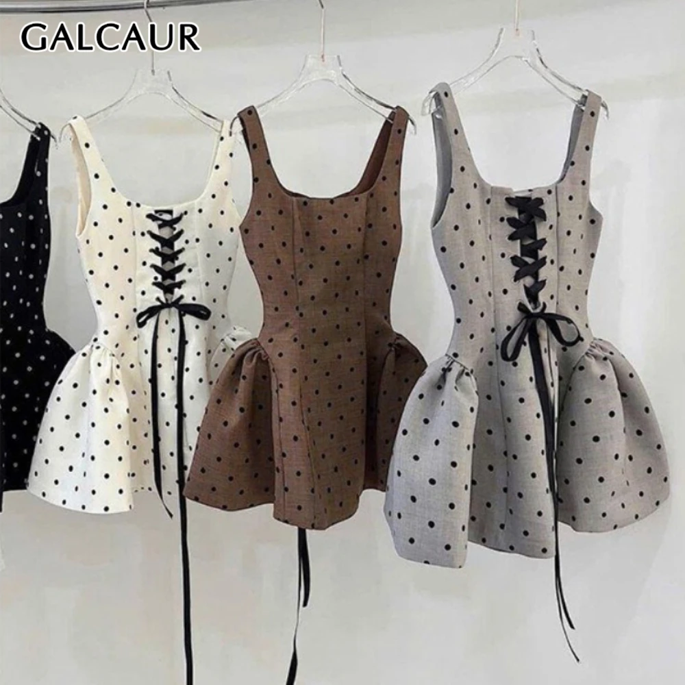 GALCAUR Solido Impiombato Fasciatura Chic Vestito Femminile Colletto Quadrato Senza Maniche Dimagrante Temperamento Francese Abiti da Donna Estate Nuovo