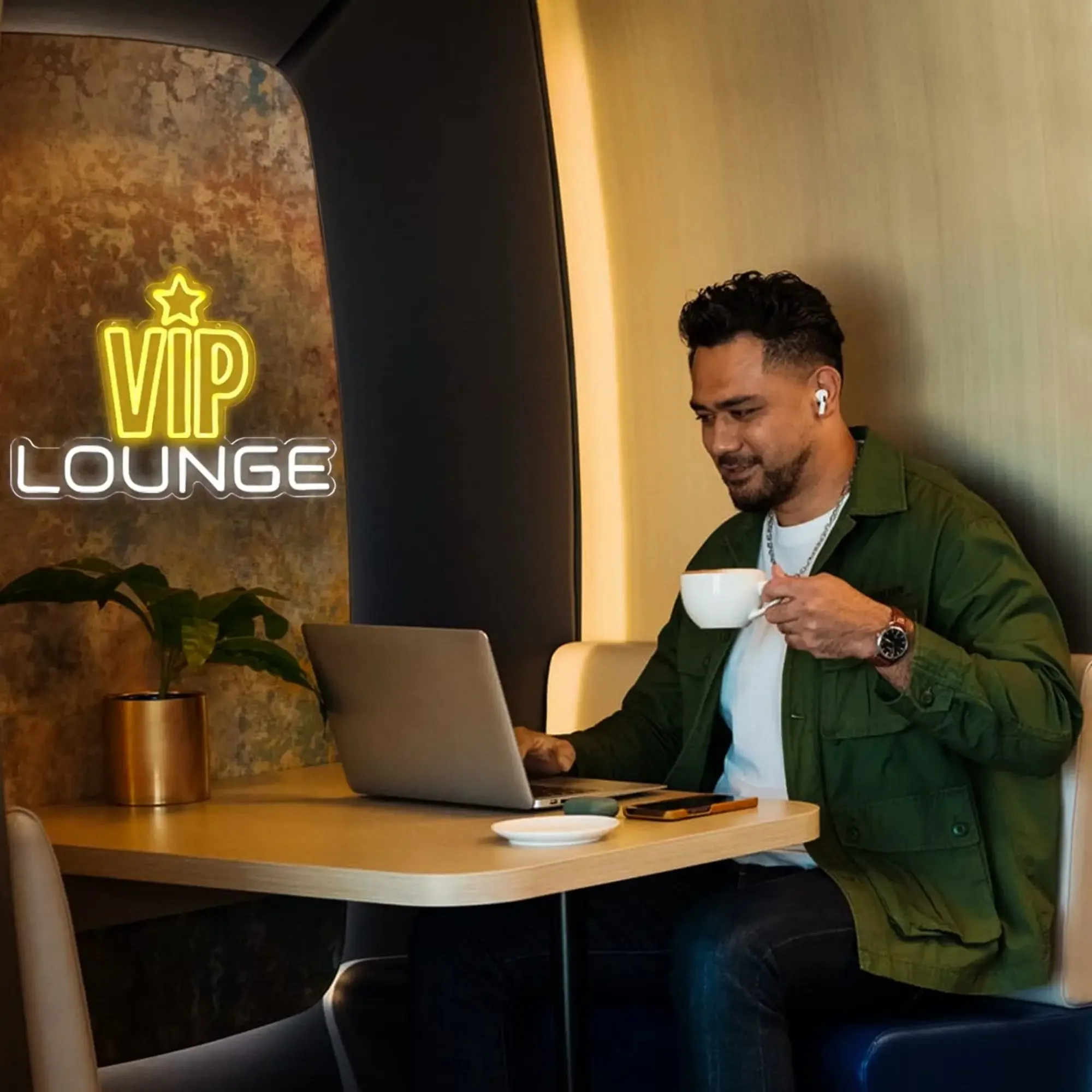 VIP LOUNGE Neon Sign Acrylic LED Neon Light for Bedroom Man Cave Coffee Shop Cafe Dining Room Party Wall Decor Gift for Friend