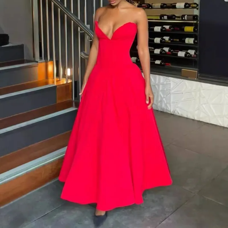 レディーススカート、2026年新作、海外貿易、セクシーなチューブトップ、バックレス、フィッシュボーンガードル、黒のドレス、欧米風ロングドレス