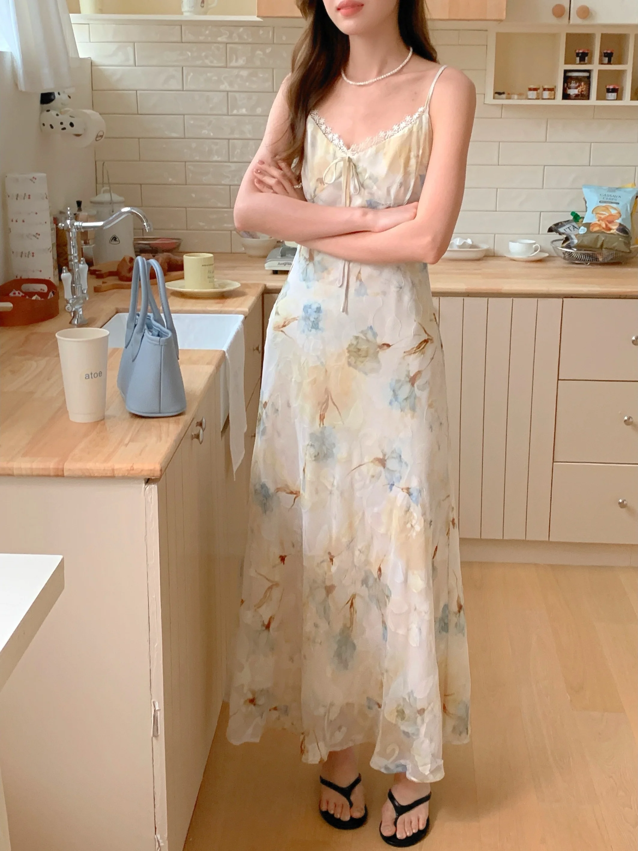 فستان صيفي جديد لطيف على طراز العطلات من الدانتيل مُزين بالزهور فستان نسائي طويل بحزام على شكل حرف v مادة أخرى 00