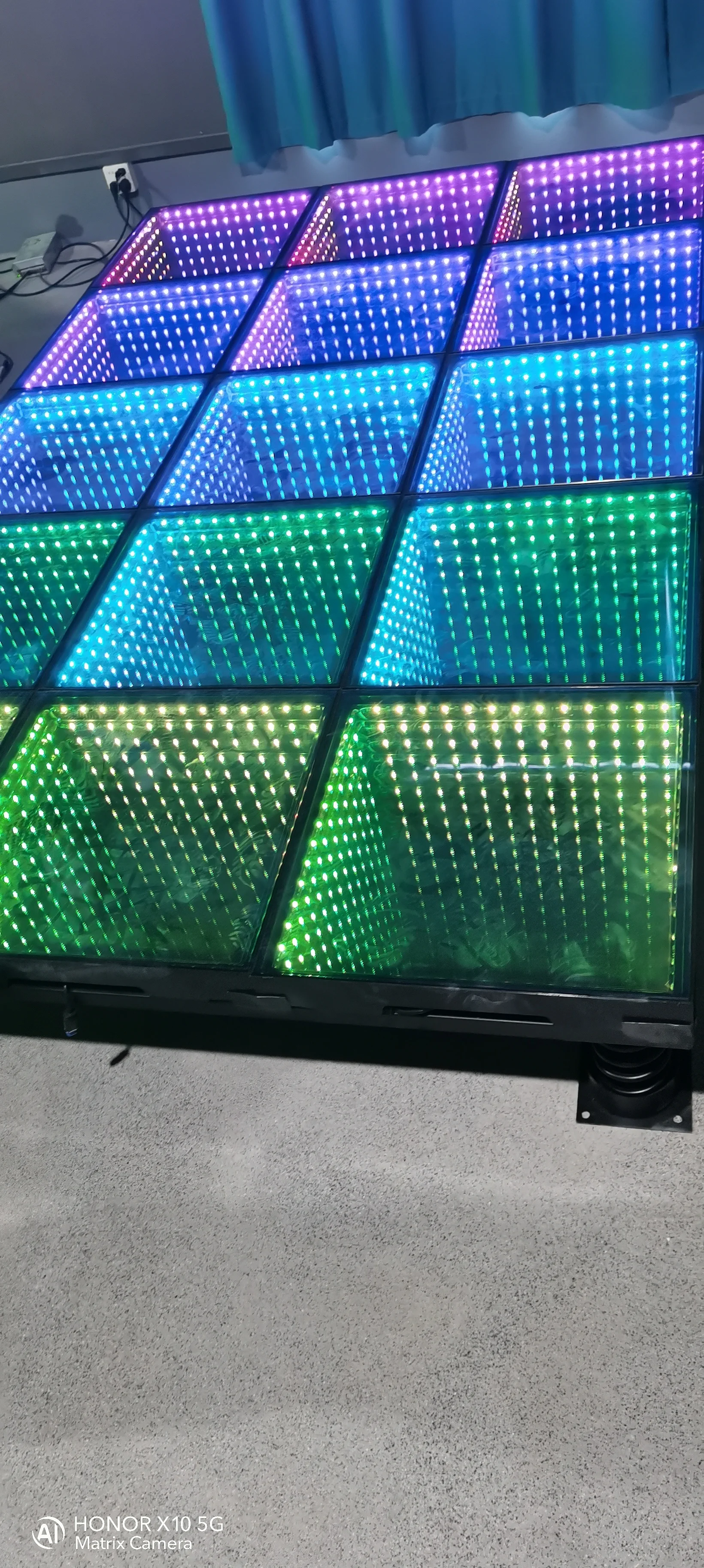 Factory Wholesale Wireless Magnetic Dj Disco Night Club Home Party Events Digital Rainbow Starry 3D Infinity Effect Dance Floor