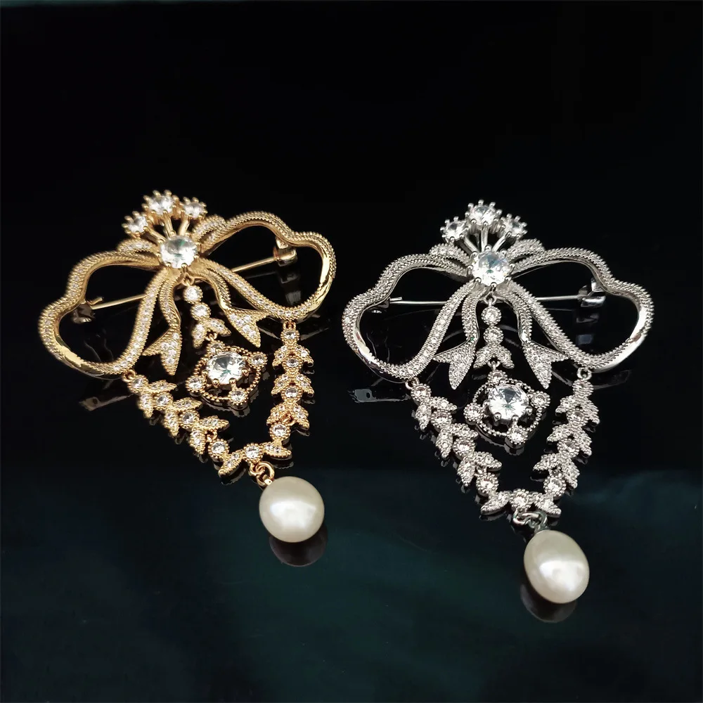 Vintage Palace Luxury Crystal Alloy Pearl Pendant Badges Pins For Women Elegant Classic Dress Clothing Bowknot Brooches Corsage