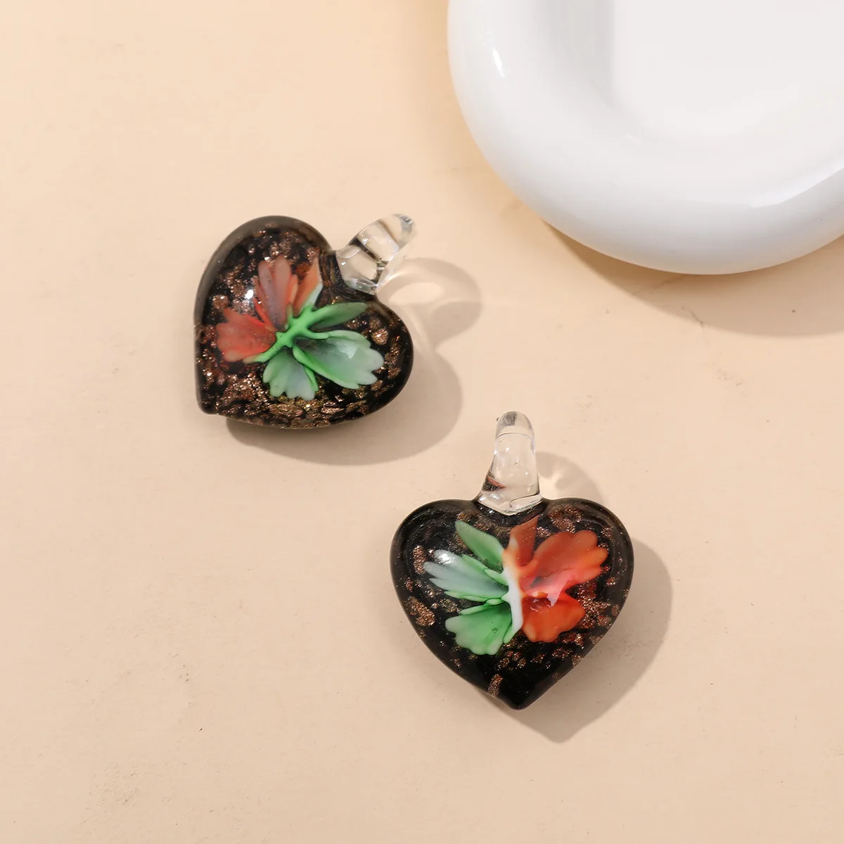 42*33 مللي متر جديد اليدوية مورانو Lampwork الزجاج الأسود مصفوفة القلب مختلط اللون قلادة النساء لصنع المجوهرات قلادة #2