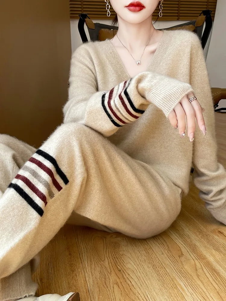 Autumn and Winter New 100% Merino Wool Set Women\'s V-neck Knitted Hoodie High Waist Knitted Casual Sports Pants Two Piece Set