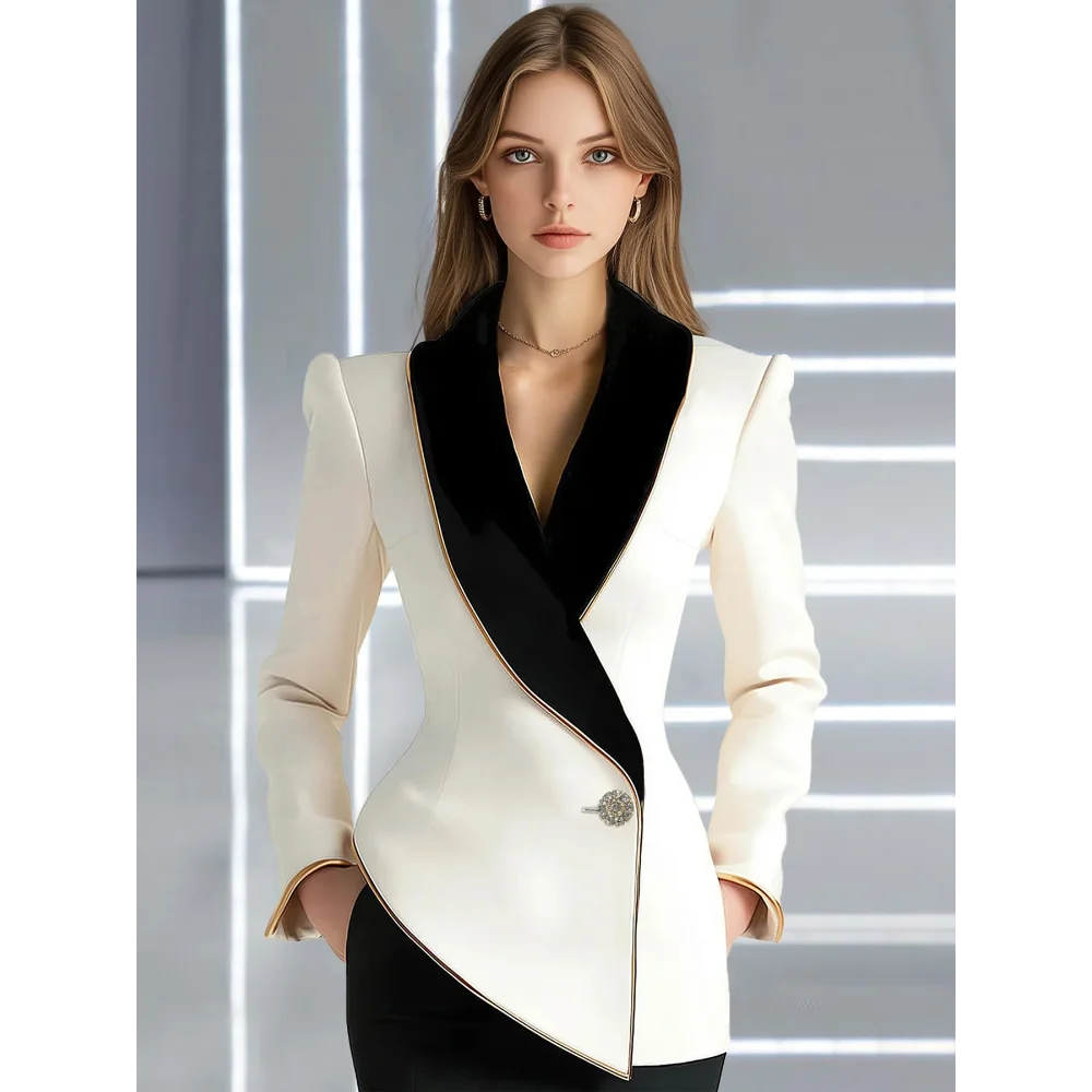 Nowa odzież wierzchnia damska, damska marynarka, elegancka asymetryczna biała marynarka z czarnymi kontrastowymi klapami, długi rękaw, dopasowane marynarki.