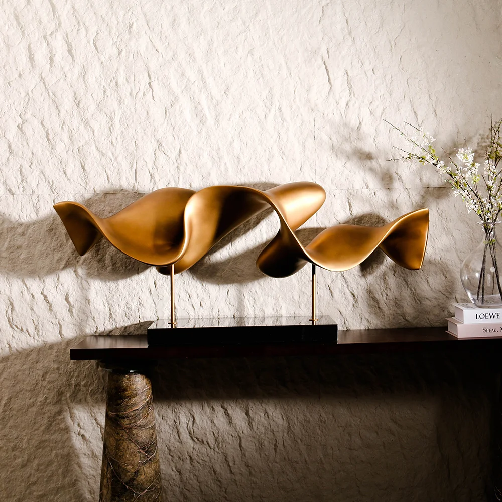 New Design Hotel Office Decoration Accessories Project Resin Antique Brass Waveform Desktop