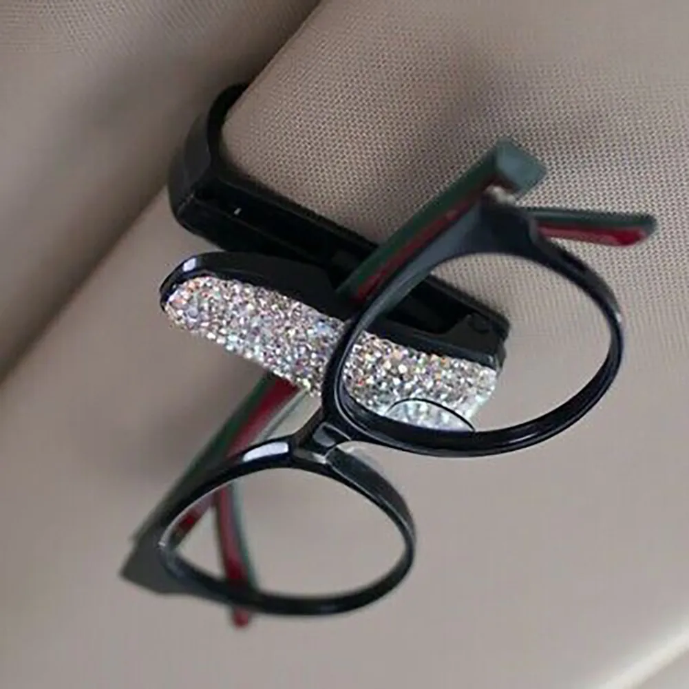 Convenient In-Car Glasses Storage Clip Attaches to Sun Visor with Stable Grip and Adjustable Angle for Eyewear Protection
