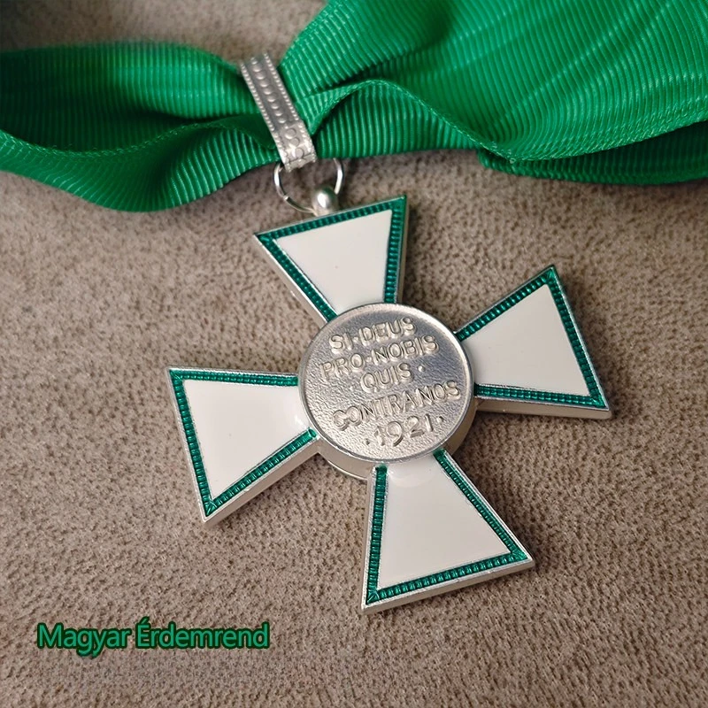 Order Merit Republic Hungary Neck Ribbon Medal Metal Badge Pendant Commemorative Pin Decoration Craft Gift